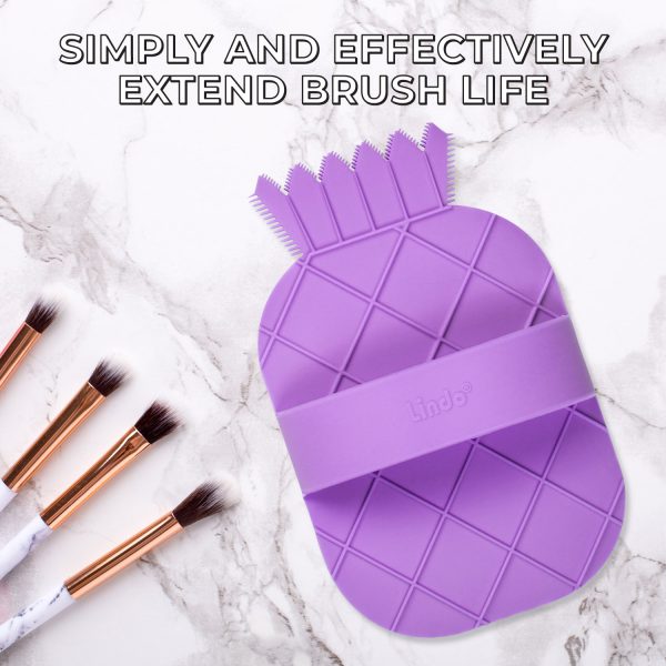 Silicone Makeup Brush Cleaner Cosmetic Brush Cleaning Egg Washing Tool  (Purple)